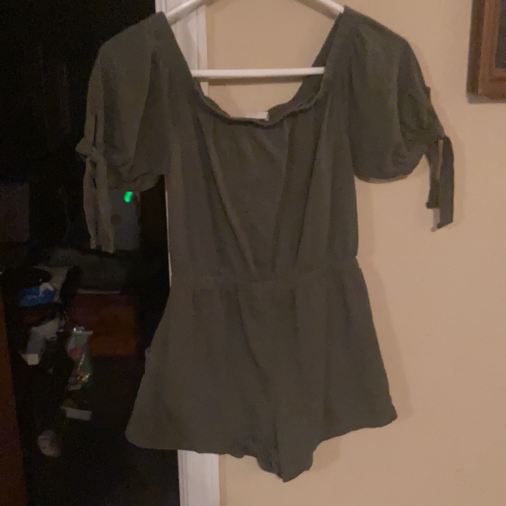 Romper - Picture 6 of 8